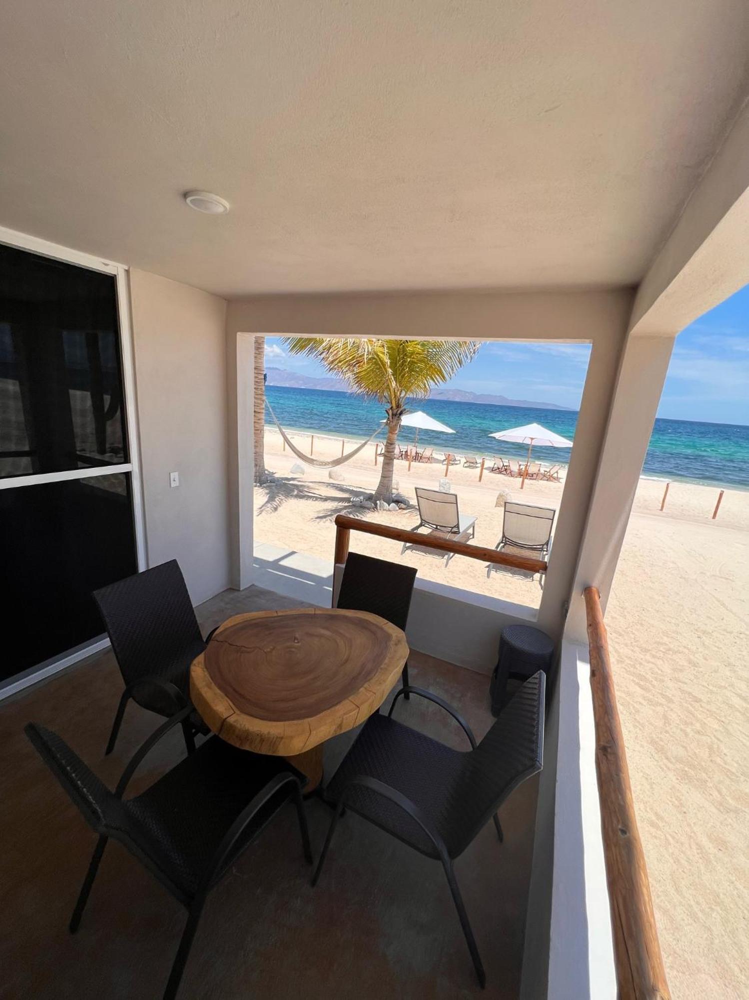Beach Front Lofts, La Ventana Екстер'єр фото