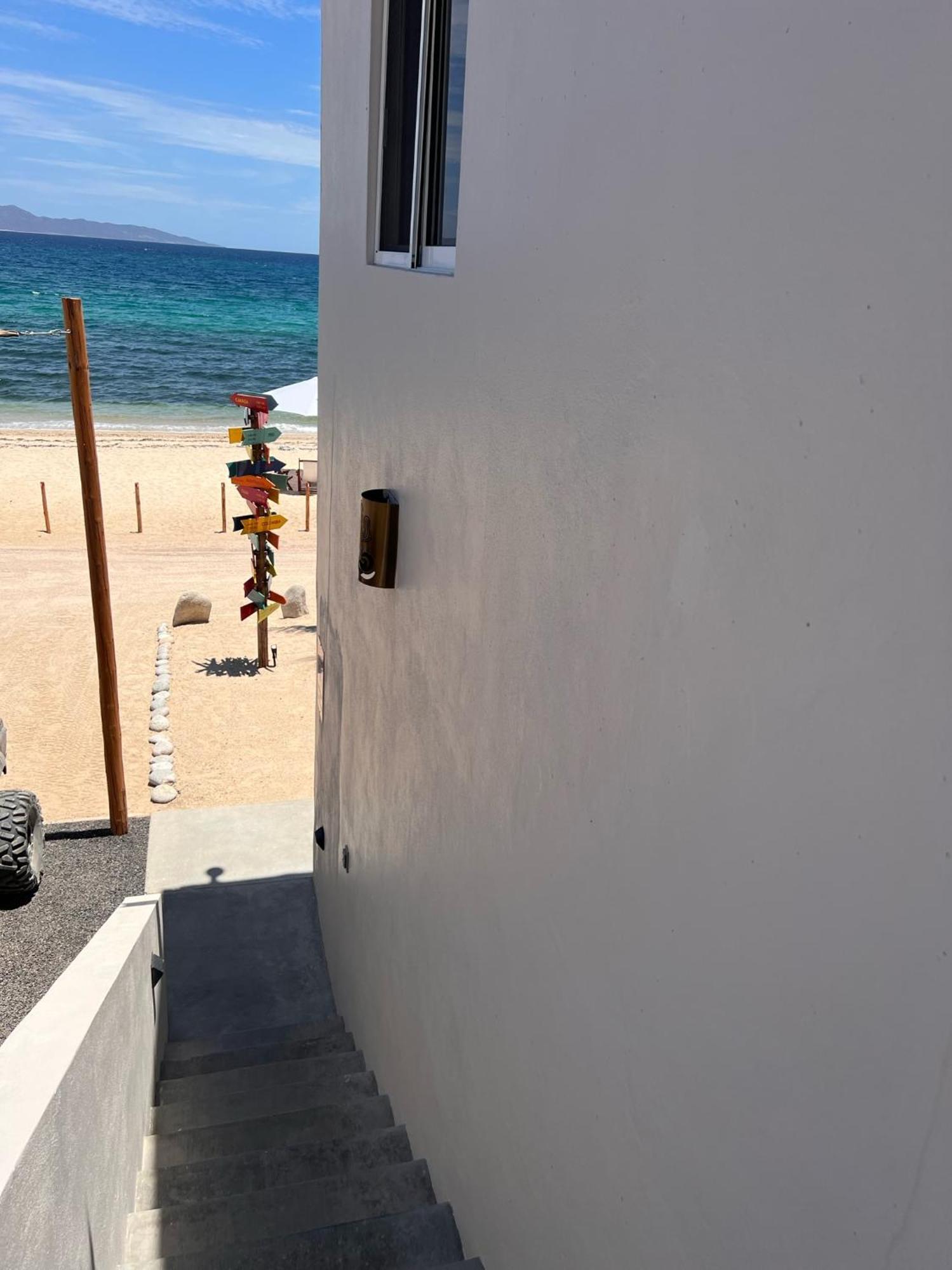 Beach Front Lofts, La Ventana Екстер'єр фото