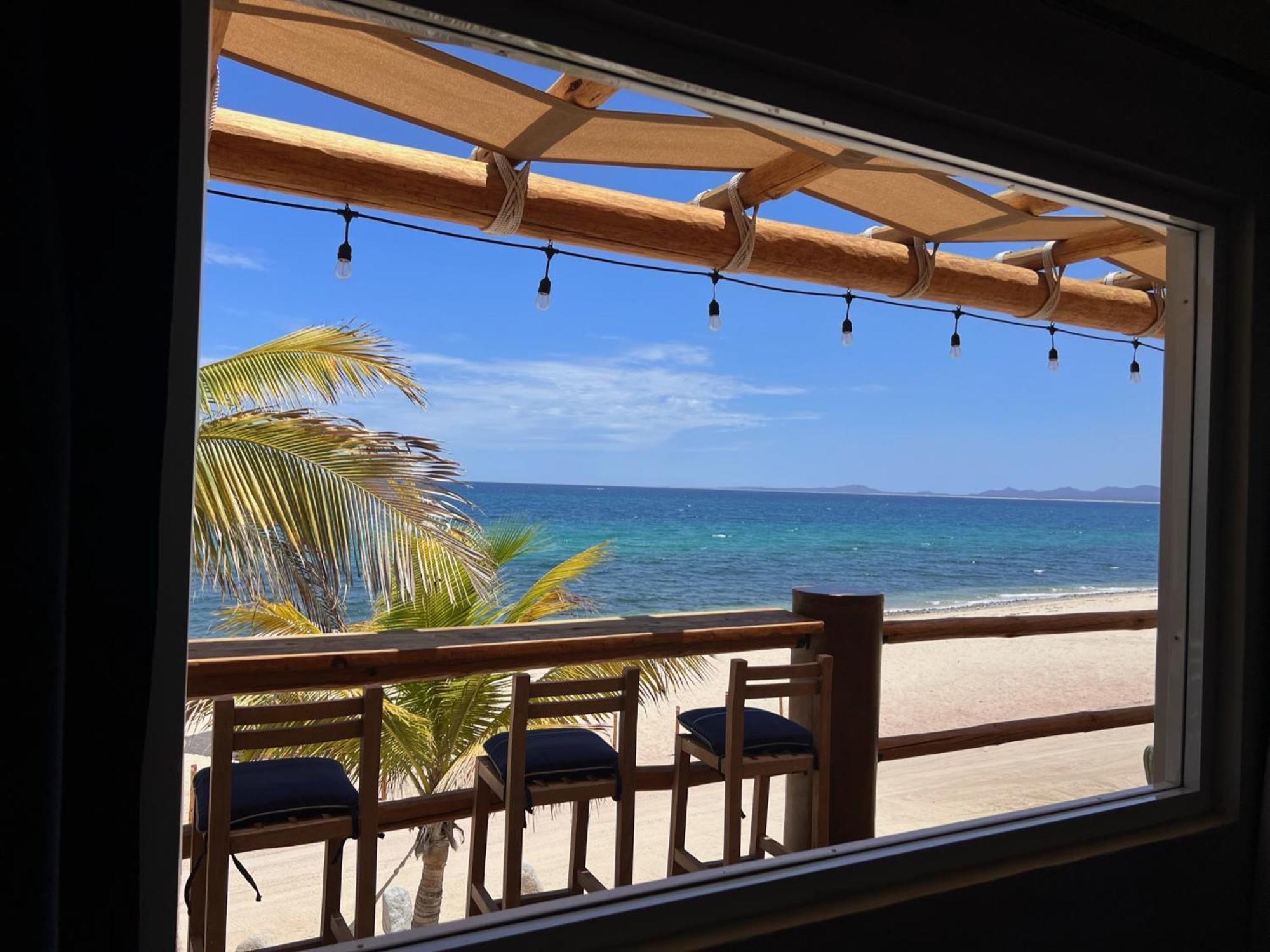 Beach Front Lofts, La Ventana Екстер'єр фото
