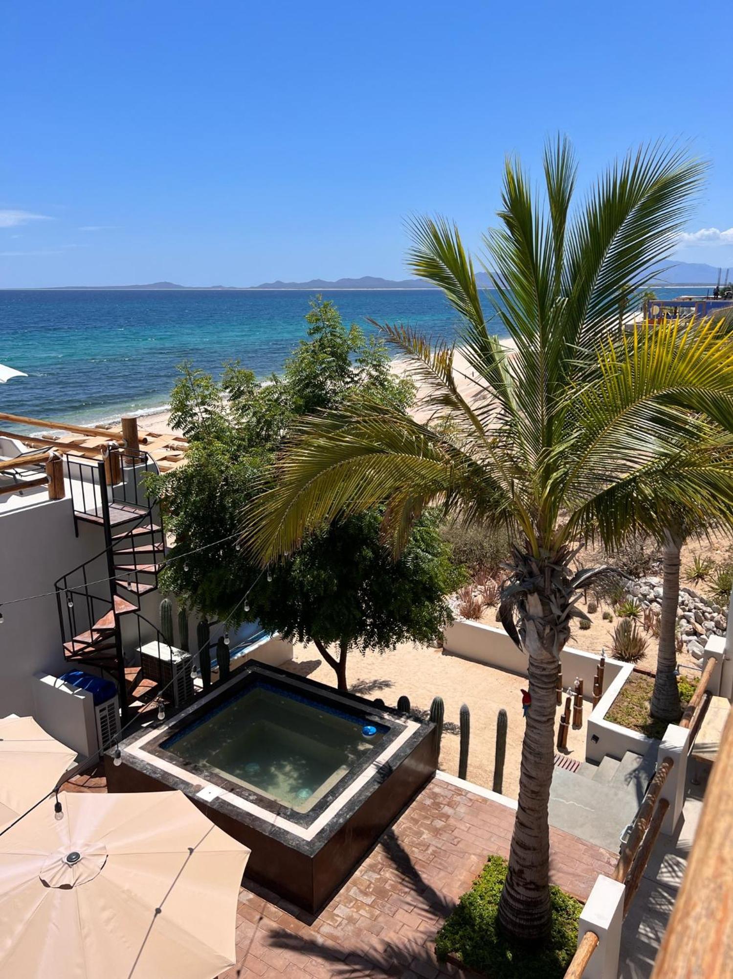 Beach Front Lofts, La Ventana Екстер'єр фото